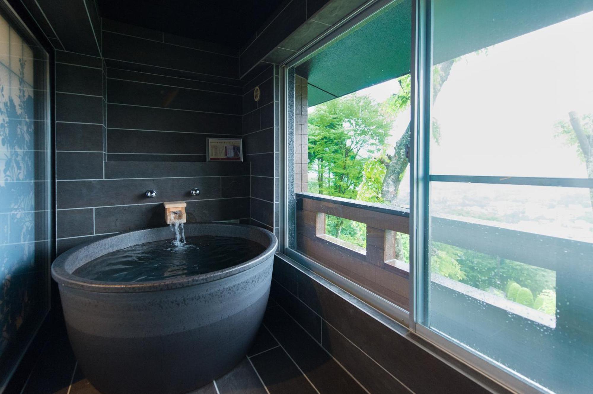 Japanese-Western Suite Room with Semi Open-Air Bath,1739527698:JPEG
