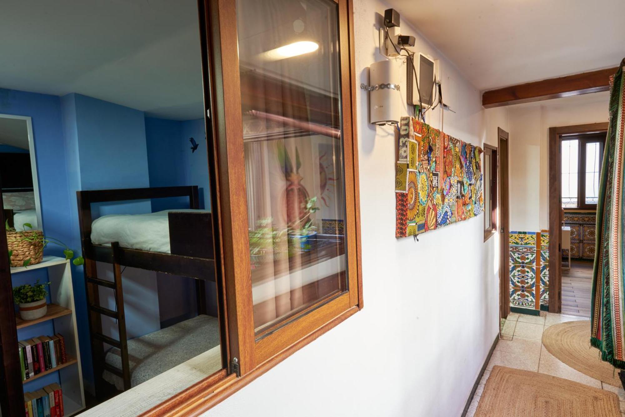 Bed 4-Bed Mixed Dormitory Room