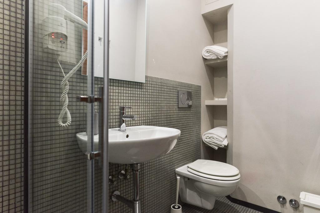 Lit dans Dortoir Mixte de 4 Lits avec Salle de Bains Privative