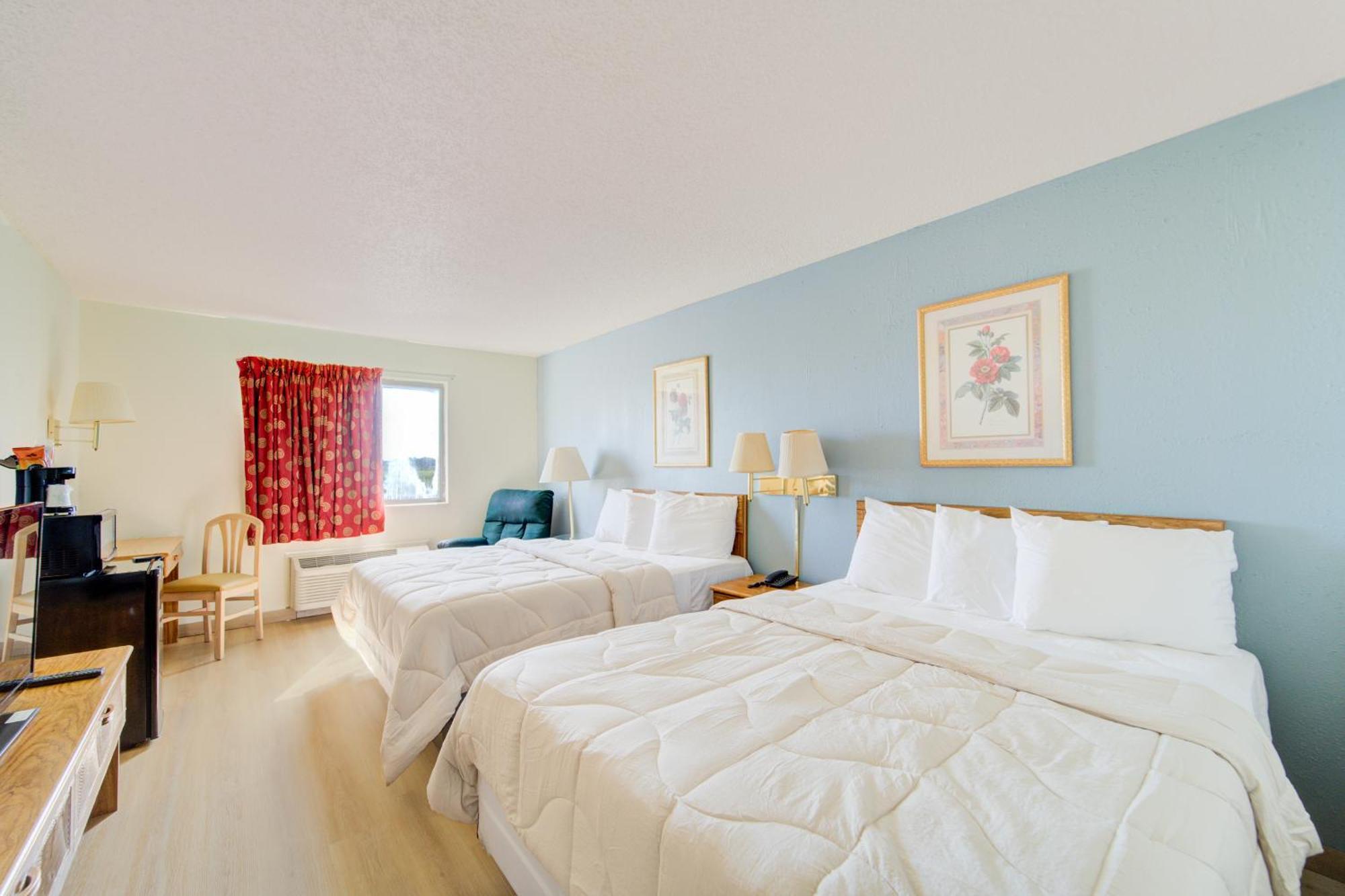 2 Queen Beds Non Smoking