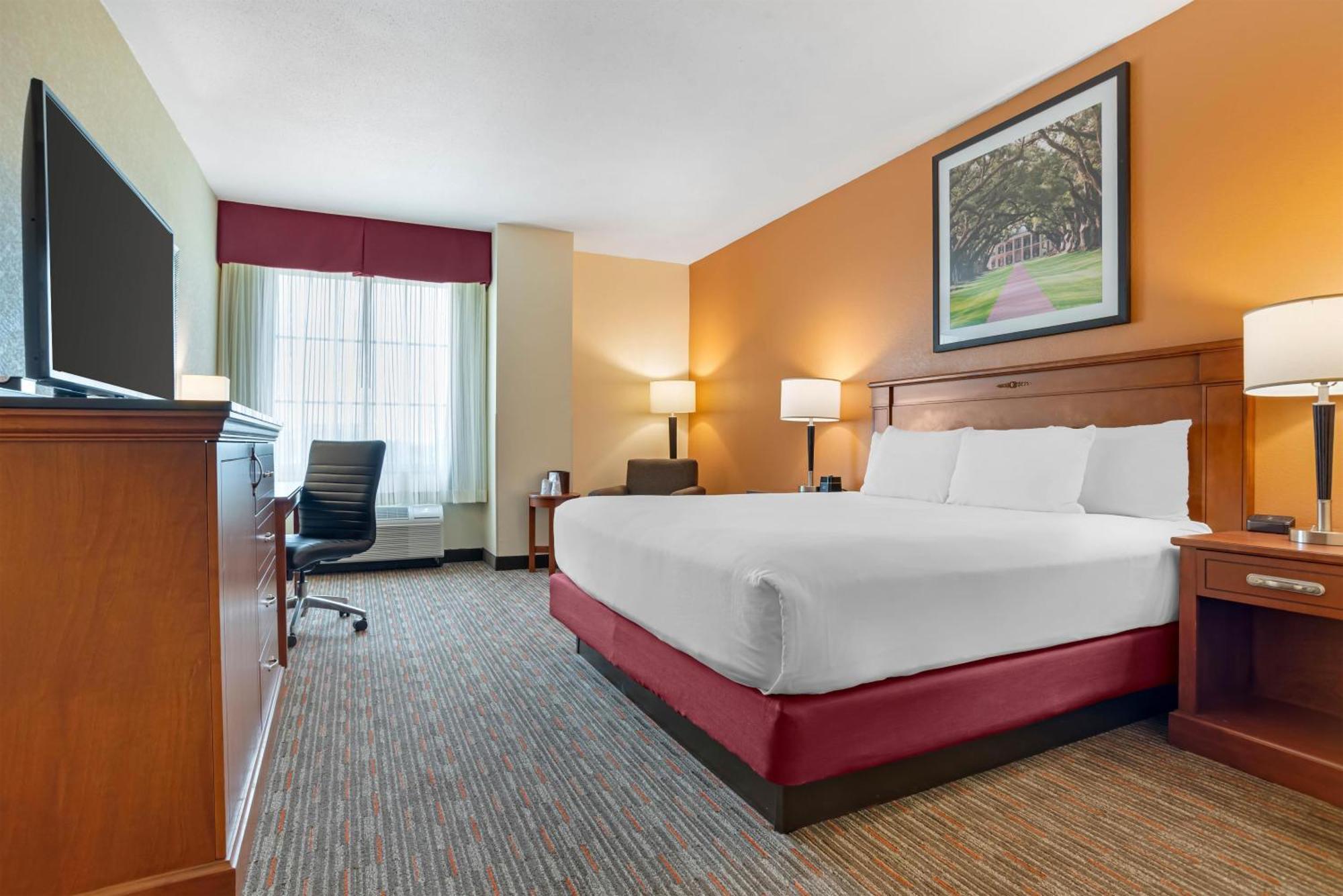 Deluxe King Room with Spa Bath