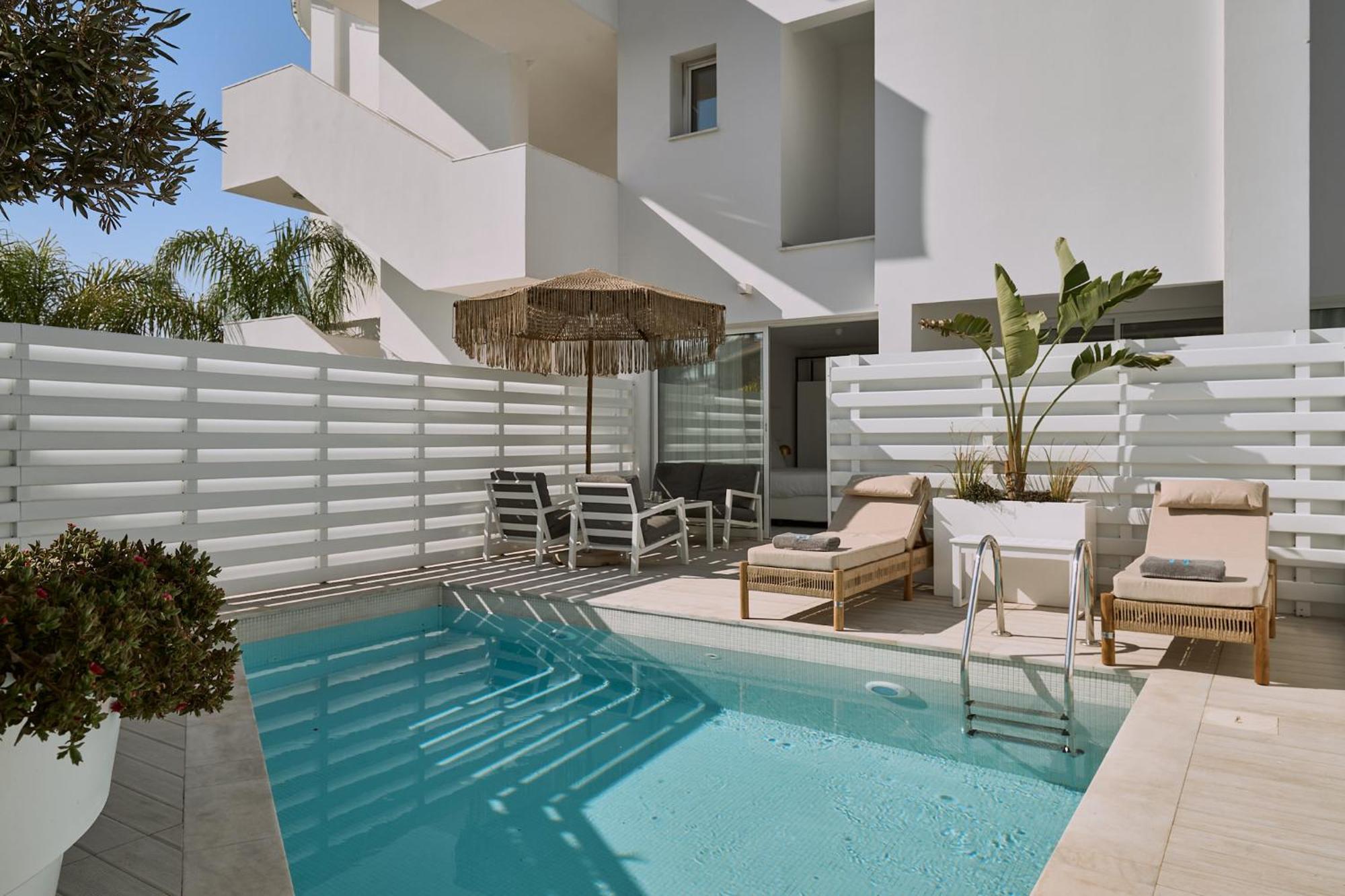 Deluxe Suite Private Pool