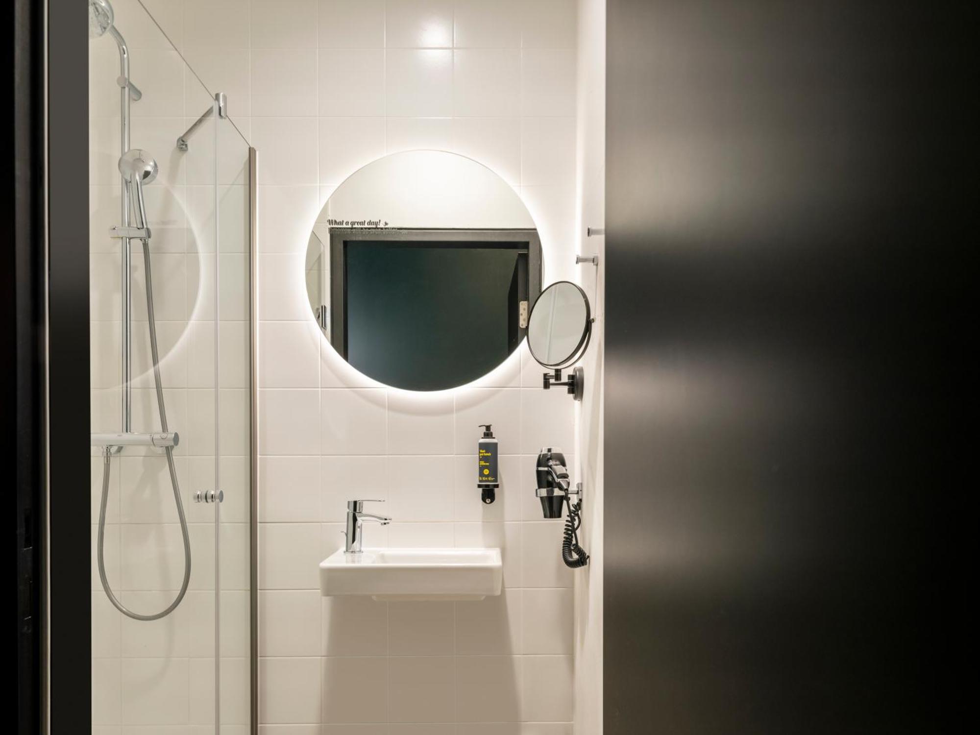 Triple Room with Private Bathroom