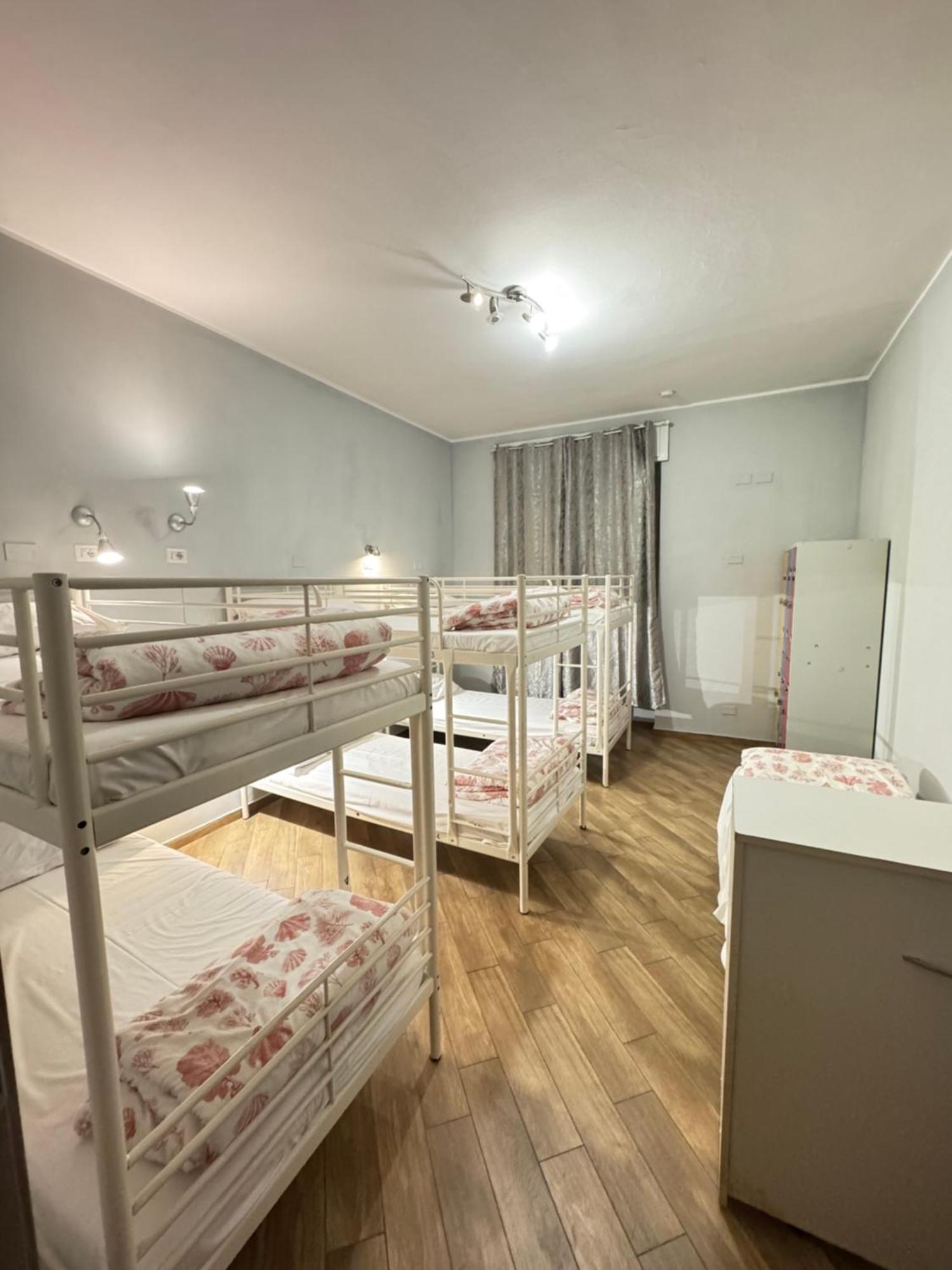 Bed 6-Bed Female Dormitory Room
