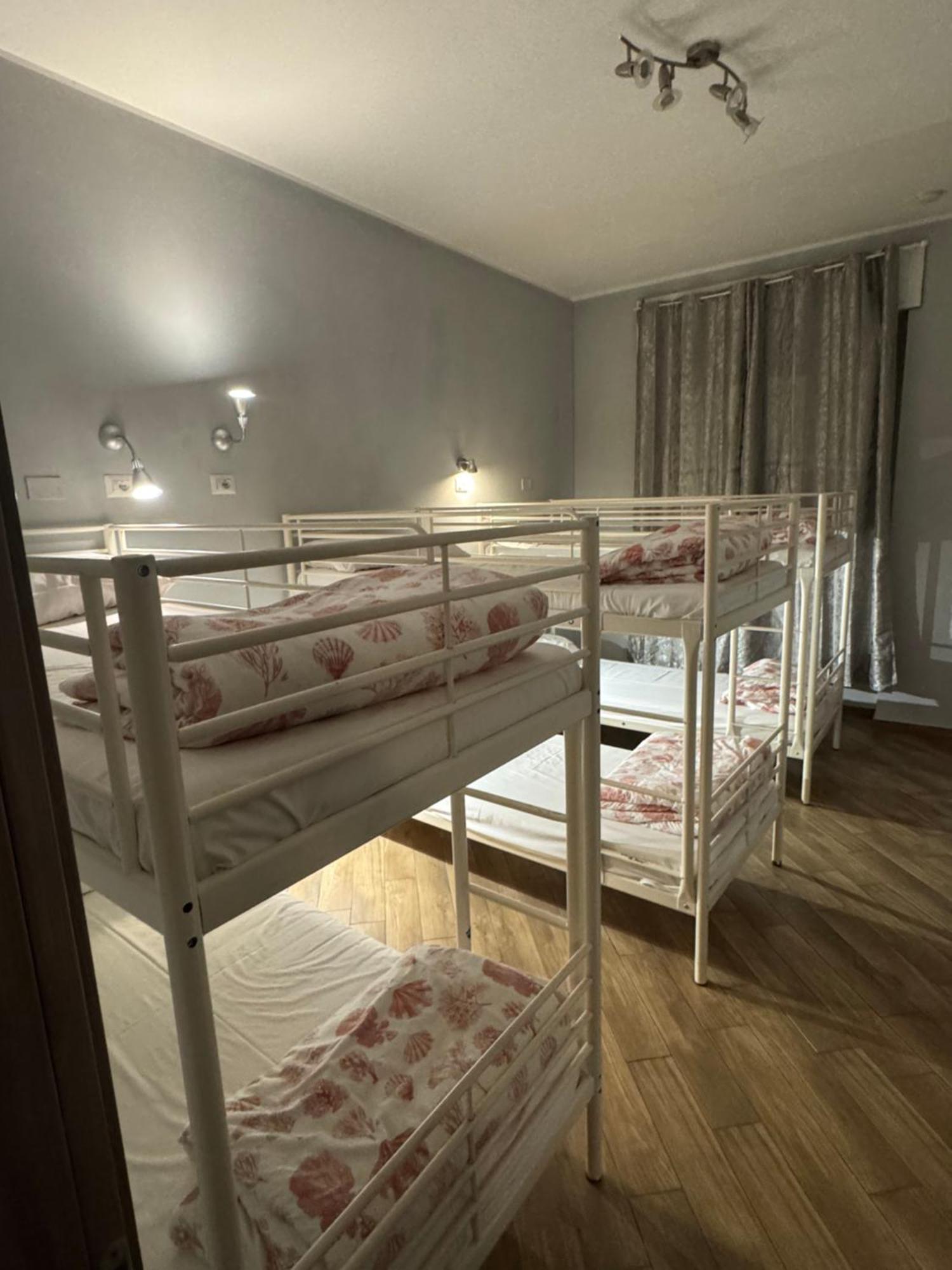 Bed 6-Bed Female Dormitory Room