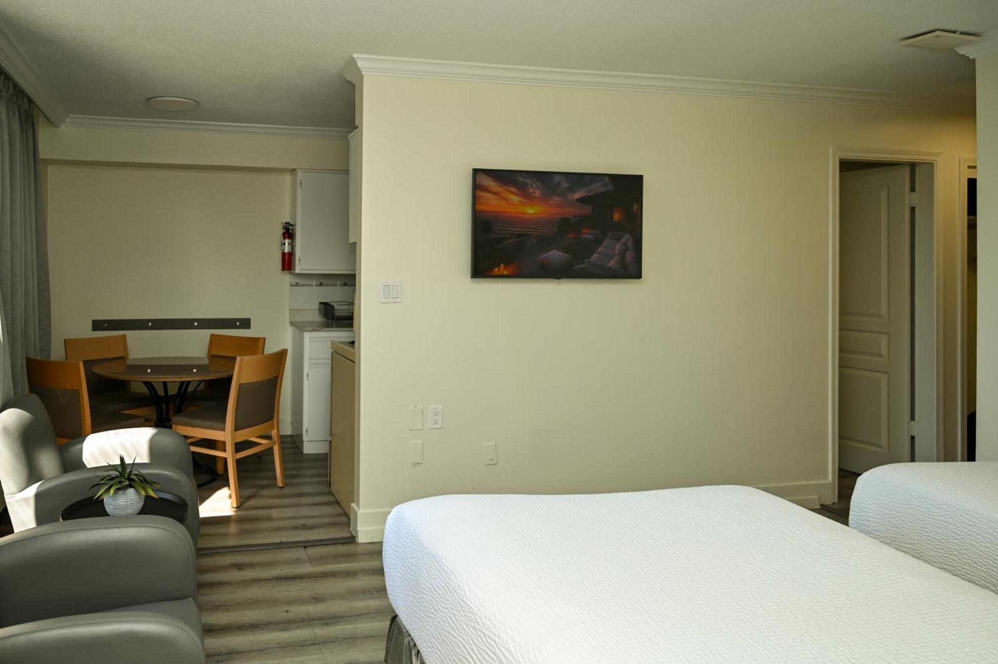 One Bedroom Apartment Robson Street View