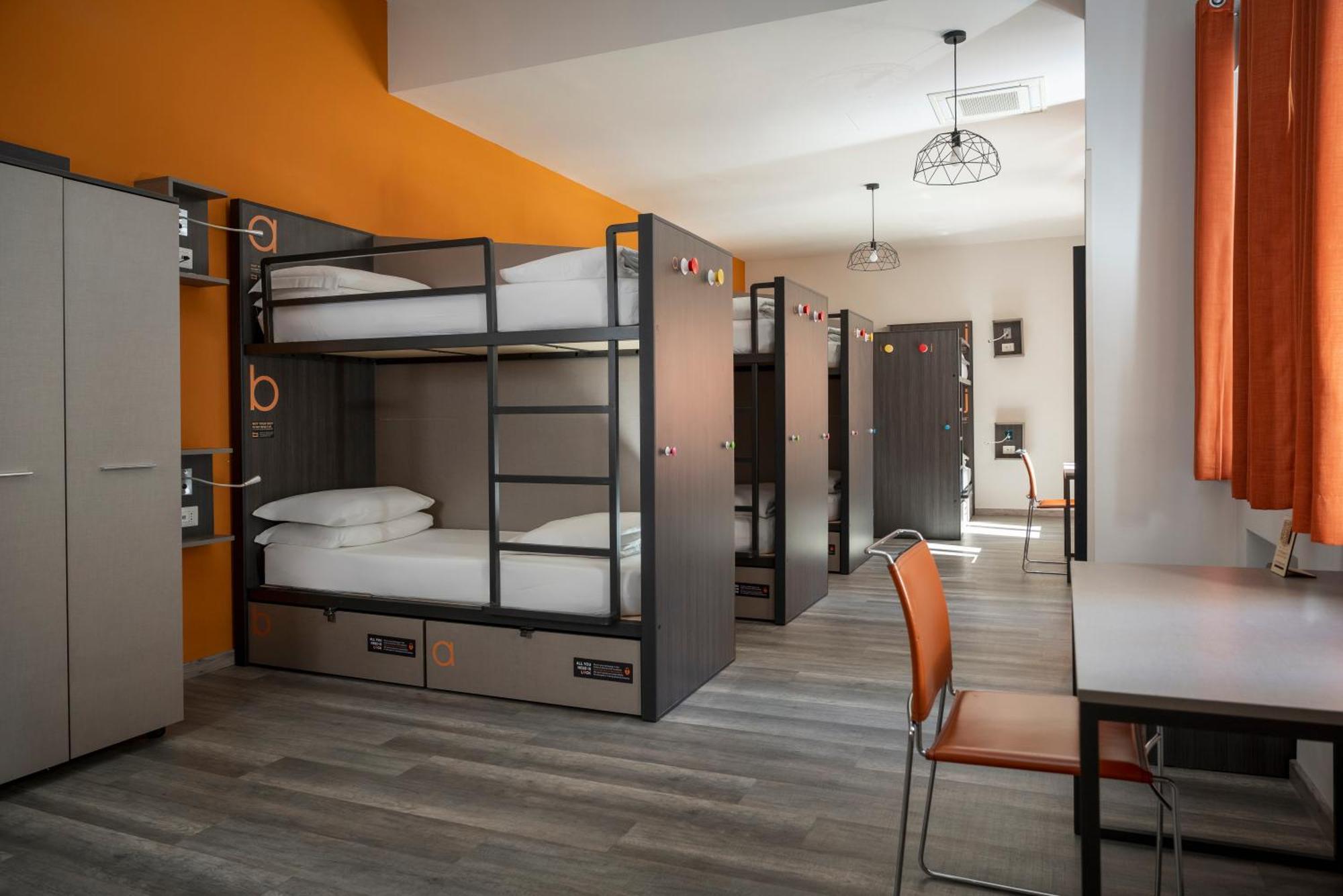 Bed 10-Bed Mixed Dormitory Room