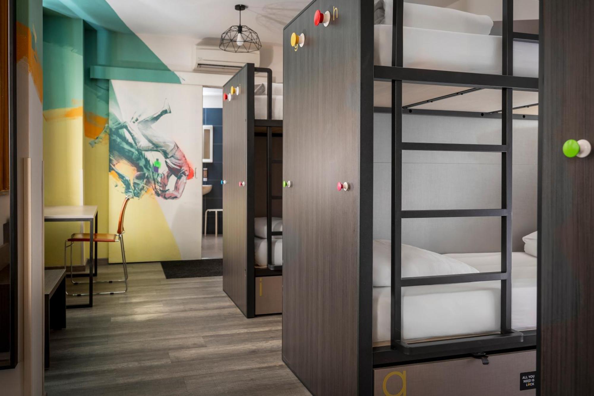 Bed 10-Bed Mixed Dormitory Room