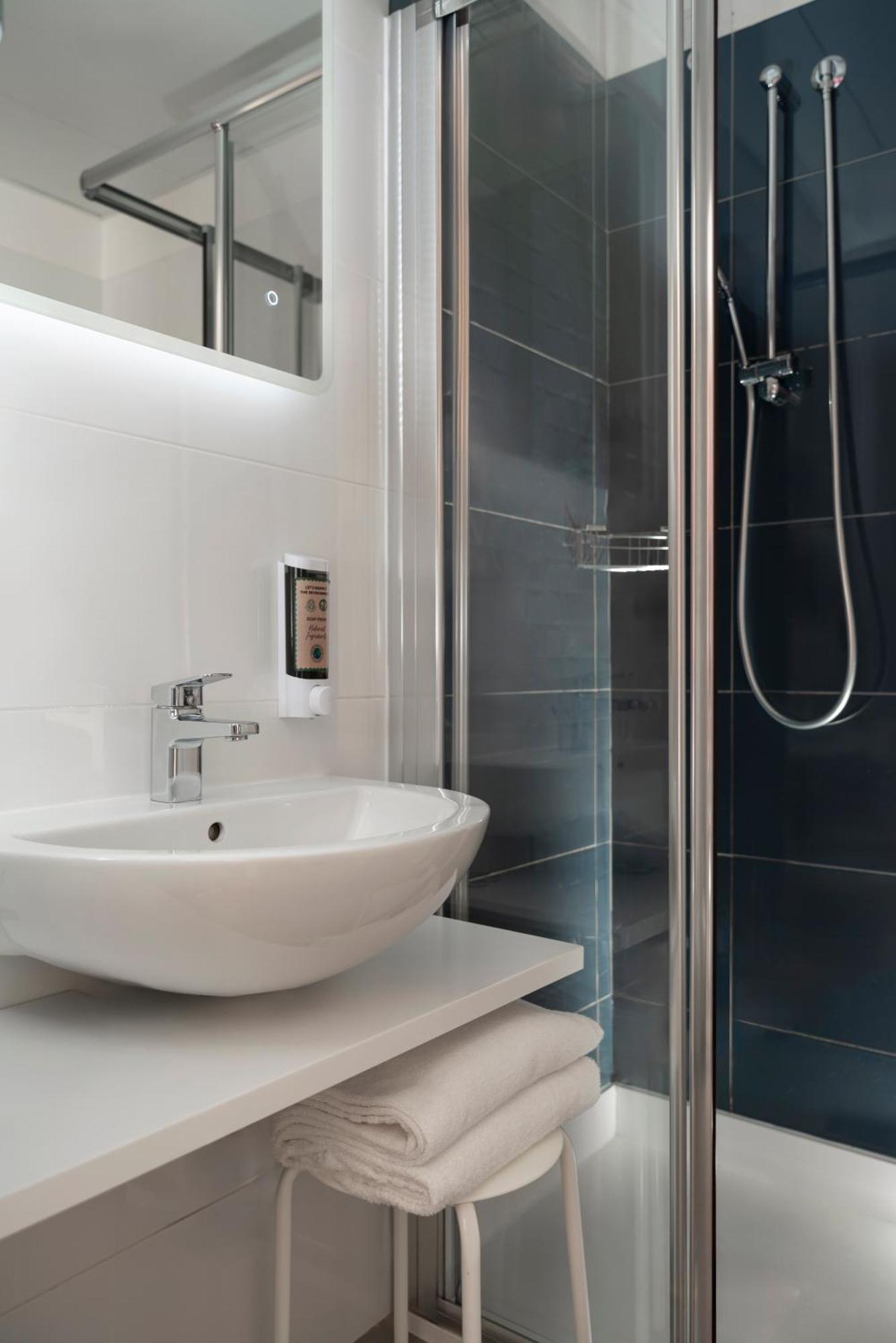 Double Room Private Bathroom