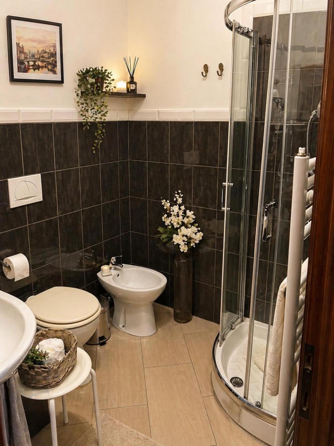 Single Room Private Bathroom,1766165225:JPEG