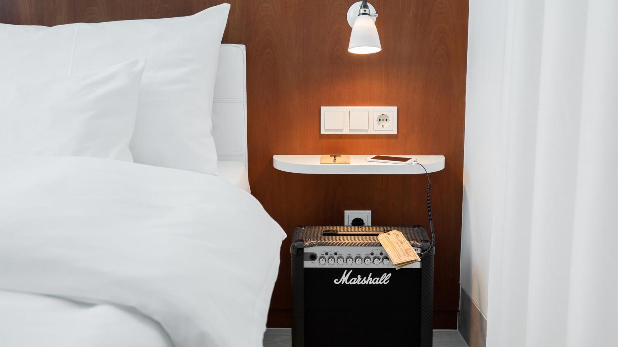 Lovely Kamer
