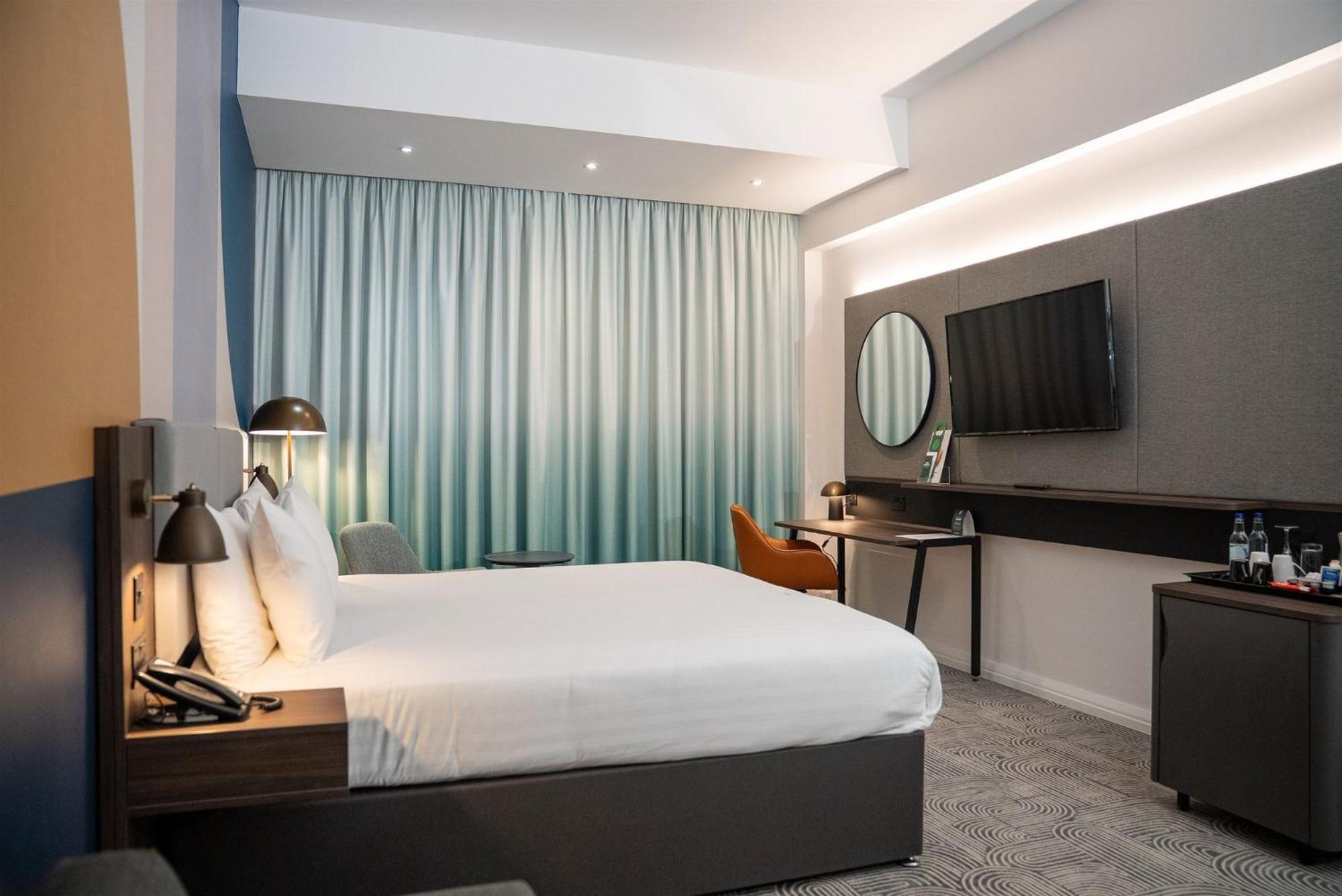 Premium King Room with Sofa Bed