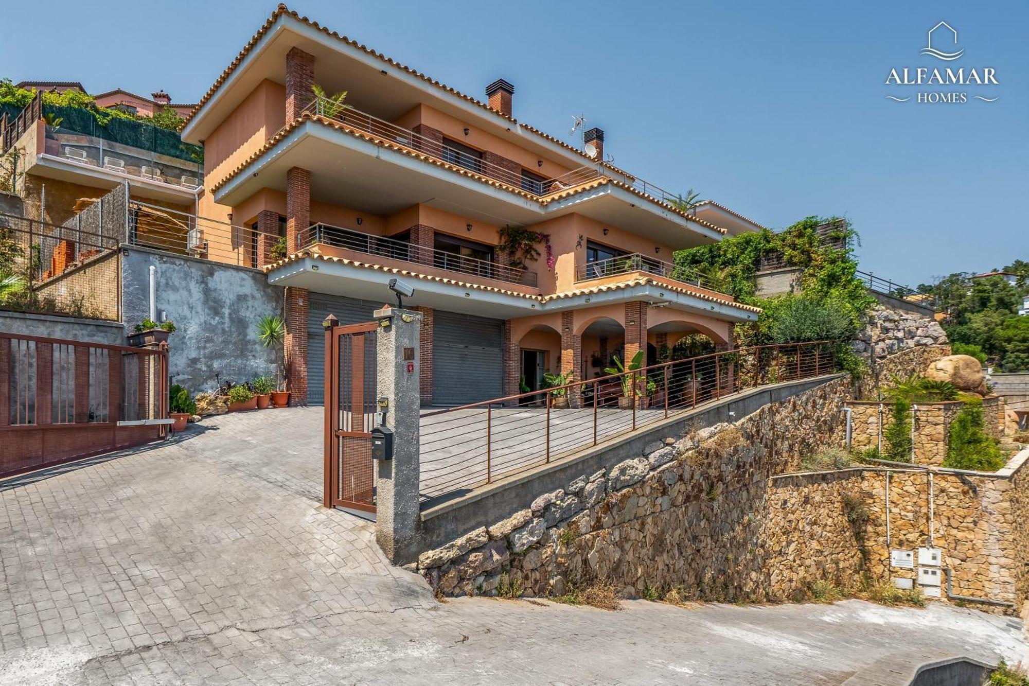 Six-Bedroom House