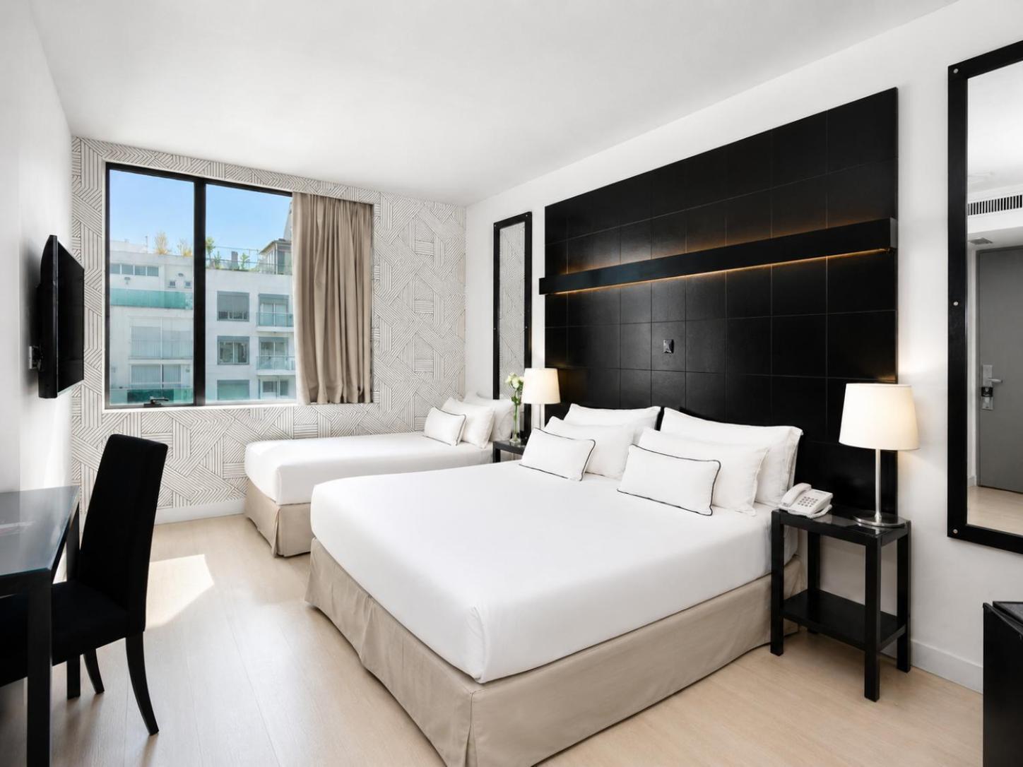 Quarto Superior com Cama de Casal ou 2 de Solteiro