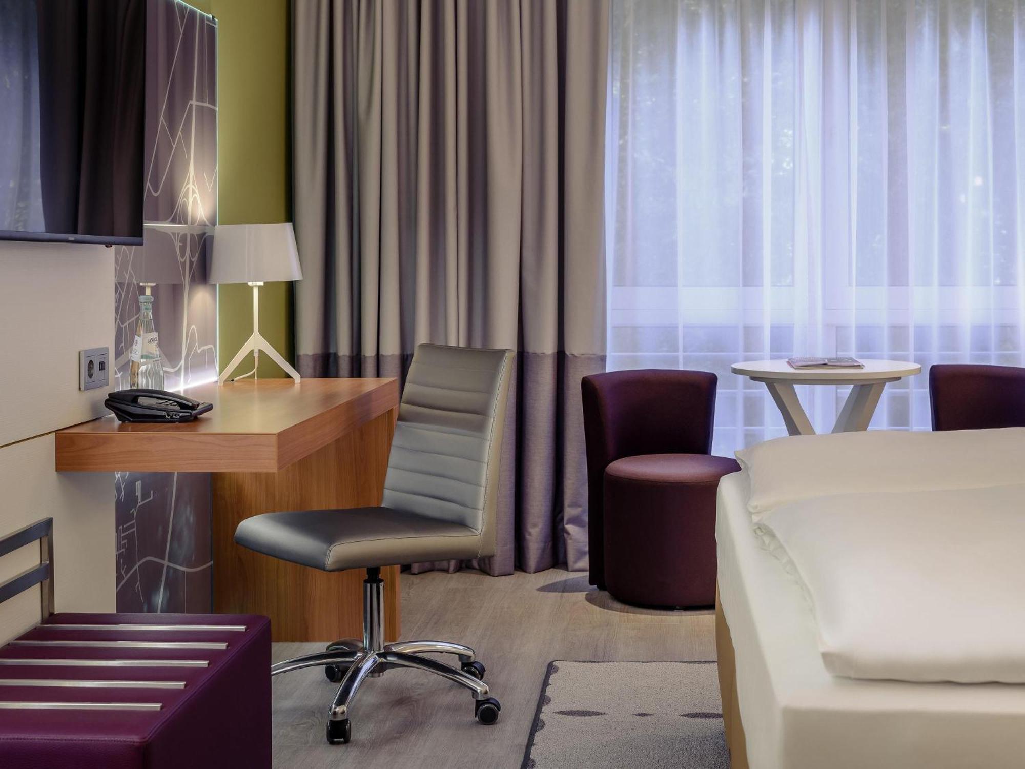 Privilege Suite Double Bed