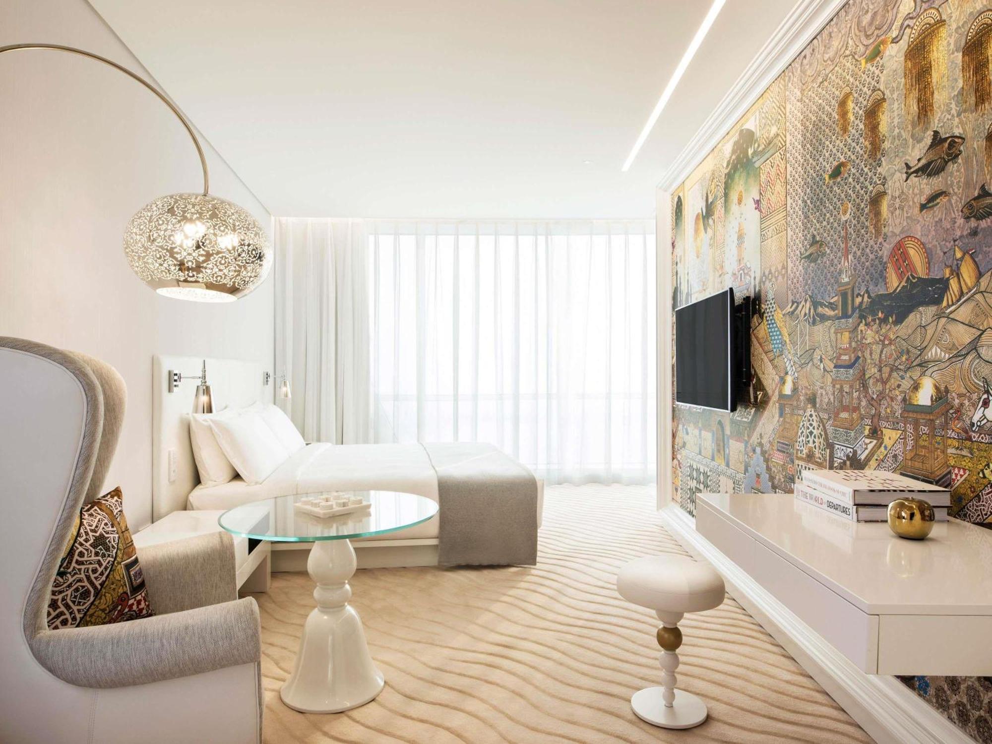 Signature Room, 1 King
