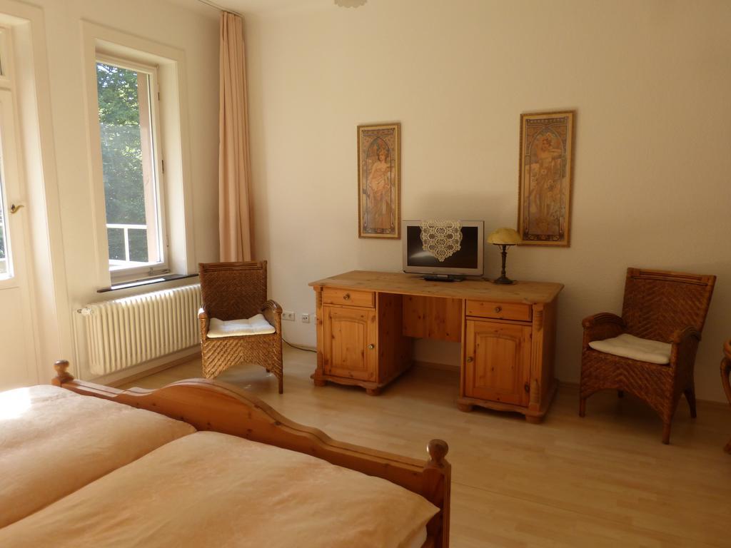 Doppelzimmer mit Balkon