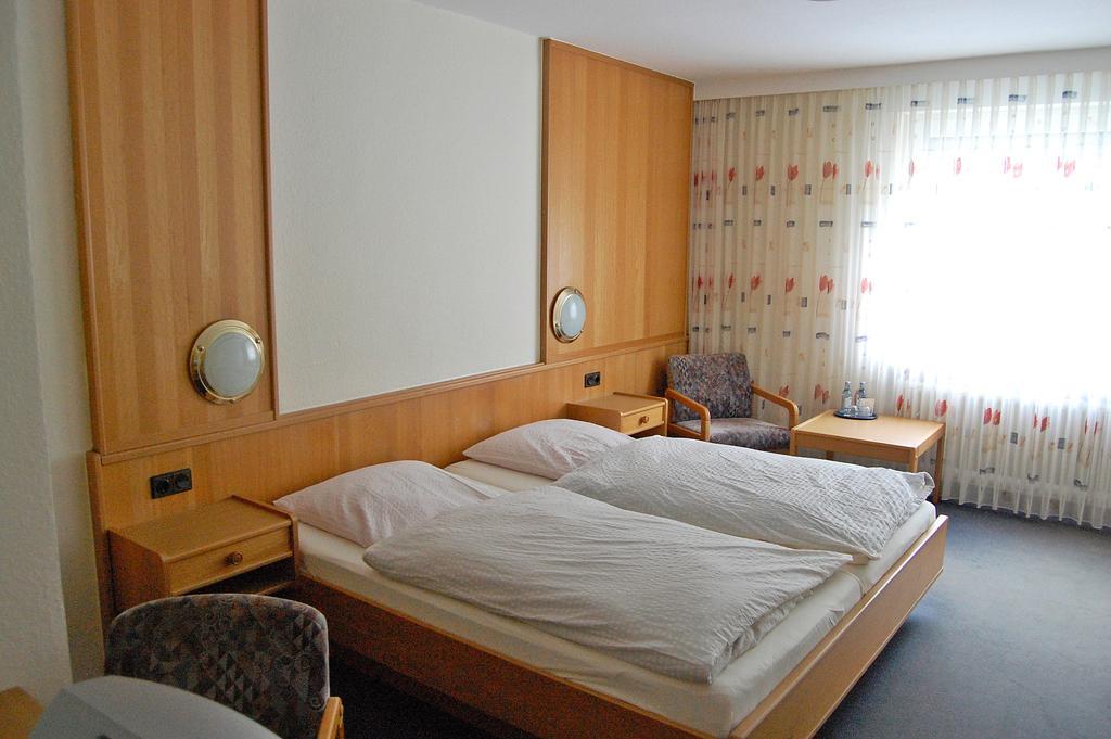 Economy Double Room,215037482:JPEG