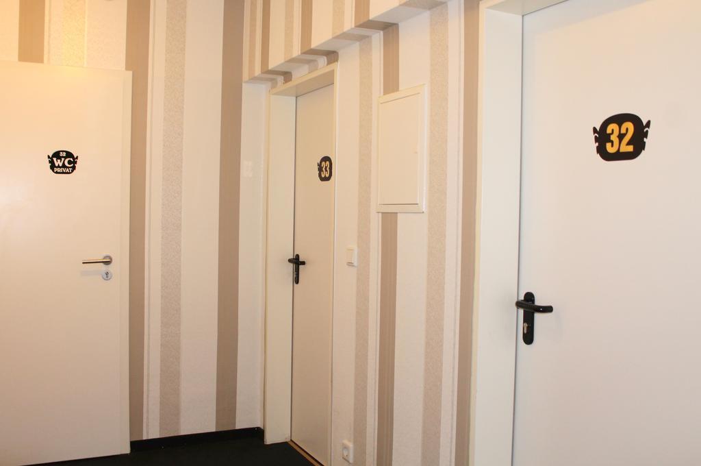 Einzelzimmer mit eigenem externen Bad