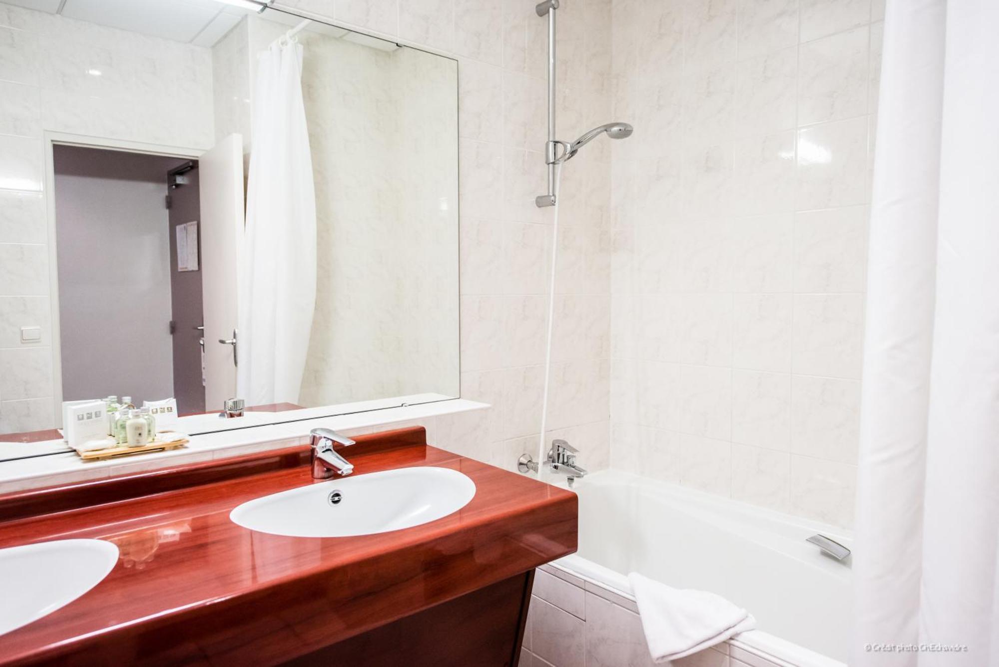 Double Room,1279242280:JPEG