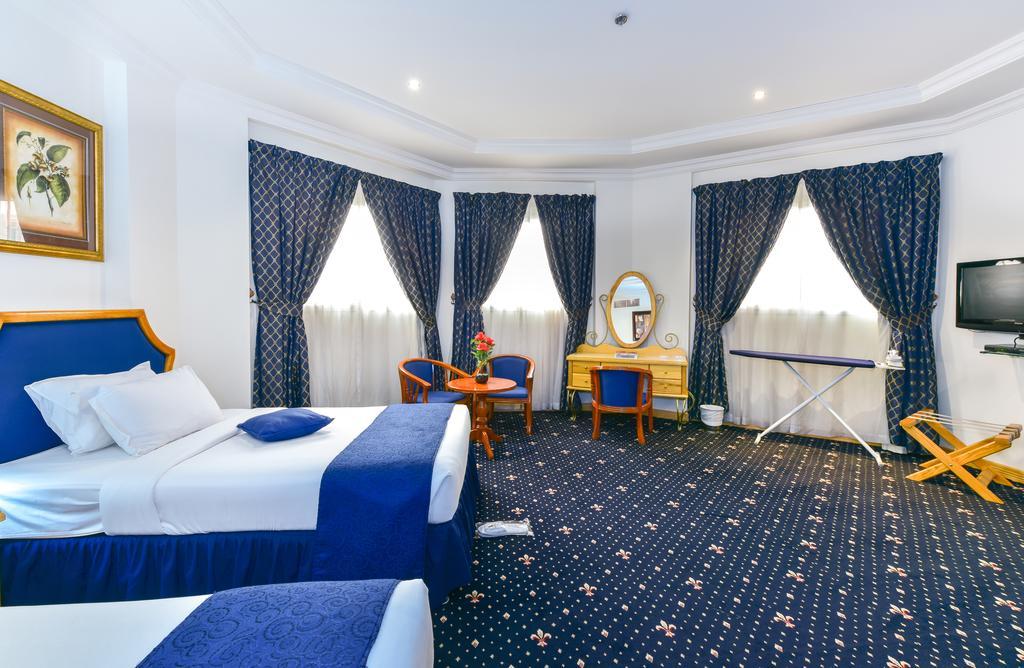 Deluxe Double Room,747320066:JPEG