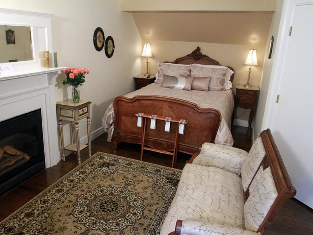 Queen Room