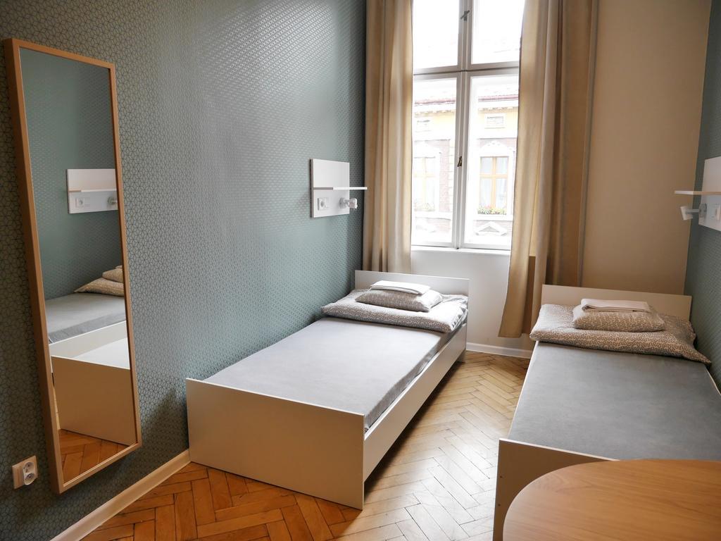 Zweibettzimmer mit Gemeinschaftsbad