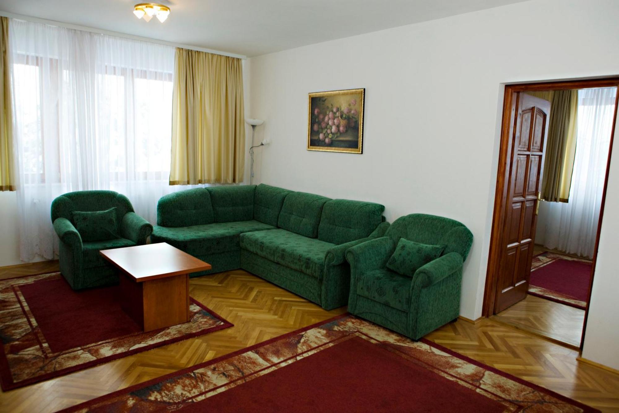 Superior One-Bedroom Apartment