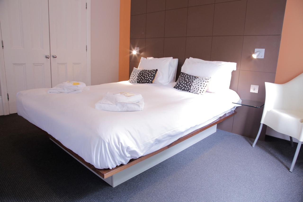 Family Room (2 Adults + 1 Child),537625392:JPEG