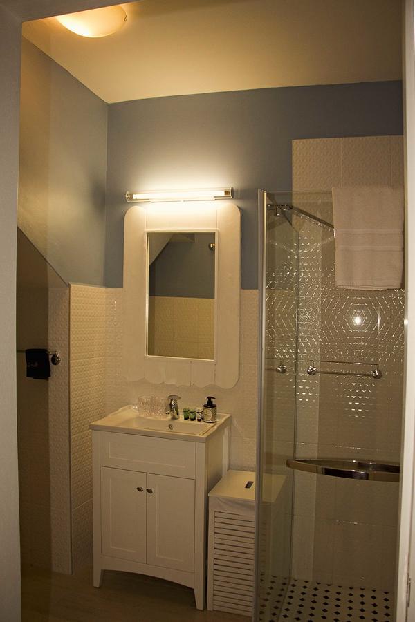 Double or Twin Room with Bathroom