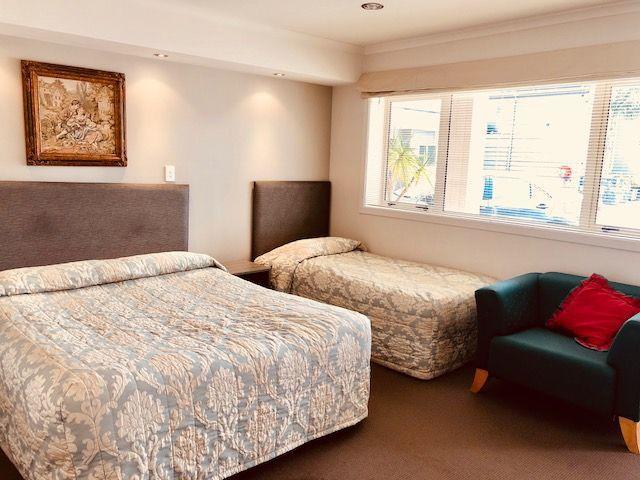 One-Bedroom Apartment,631334346:JPEG