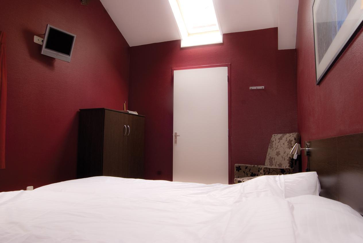 Twin Room with Private Bathroom,647974668:JPEG