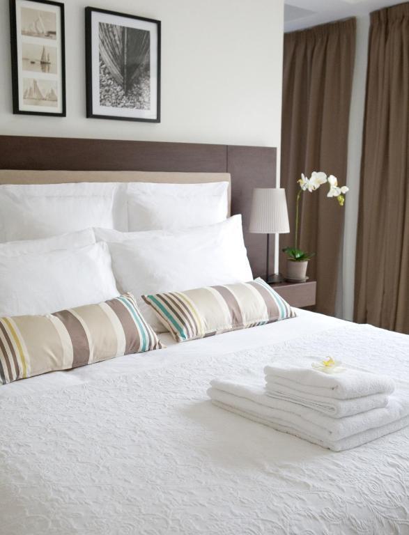 Superior Double or Twin Room Side Sea View