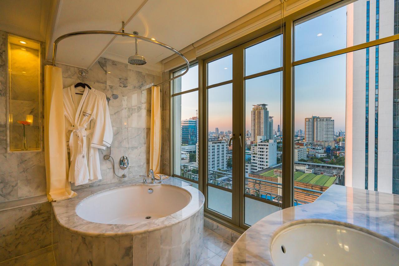 Akara Deluxe King Room