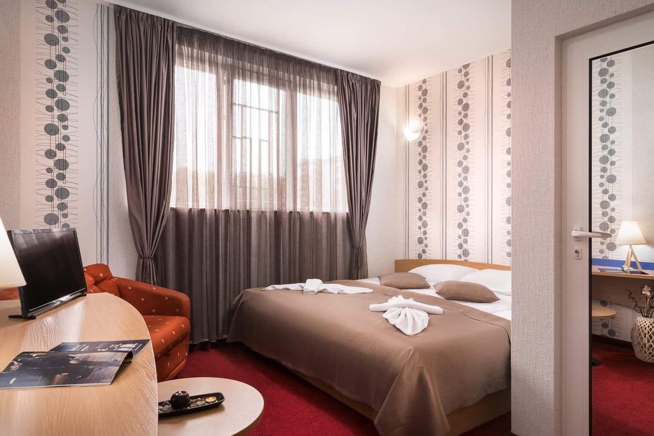Double Room,1350525271:JPEG