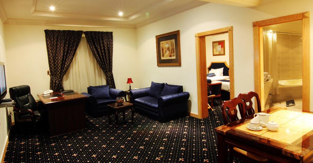 Junior Suite,394902060:JPEG