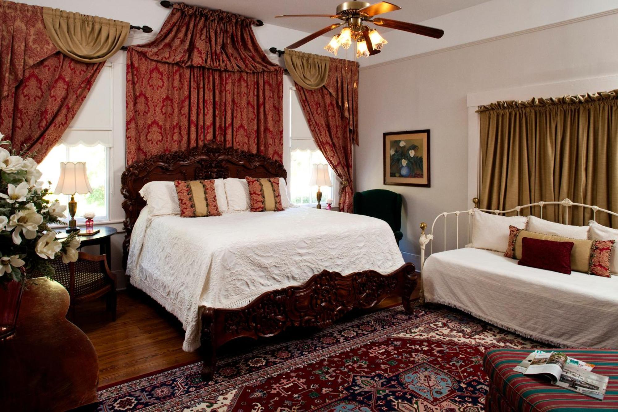 Superior King Room - Elmo Room