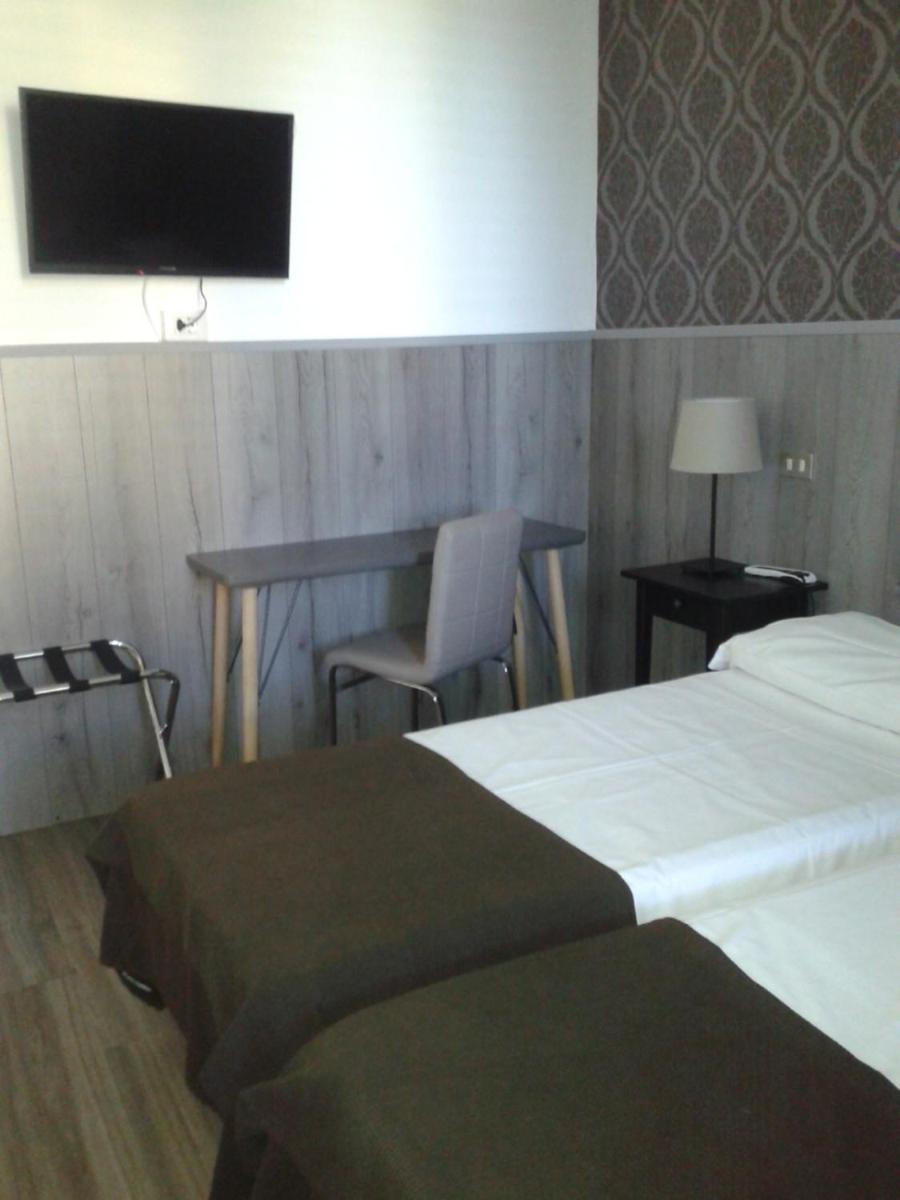 Twin Room,766345363:JPEG