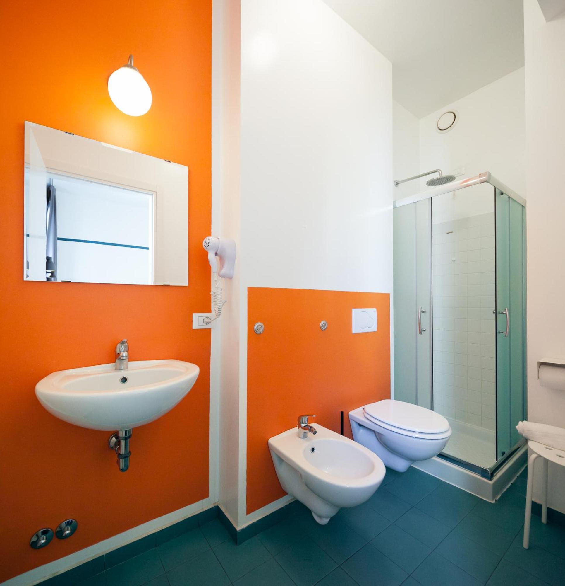 6-Bed Mixed Dormitory Room