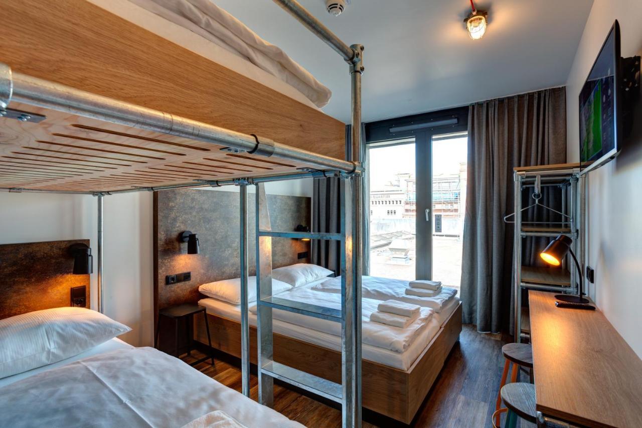Quad Room