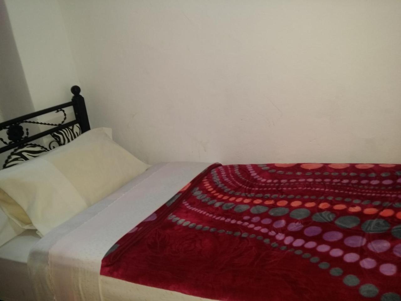 Single Room Shared Shower Toilet
