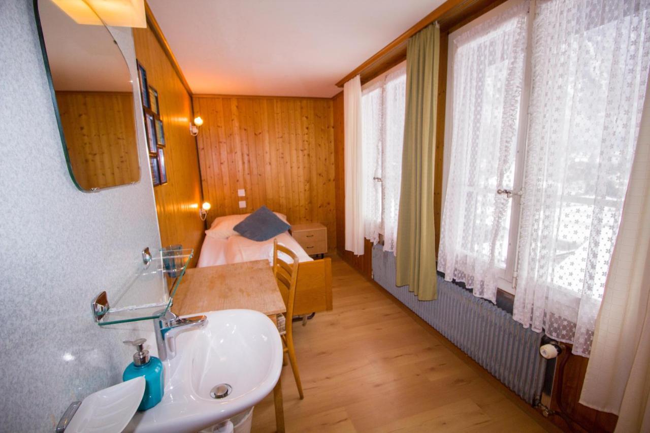 Chambre Simple avec Salle de Bains Commune