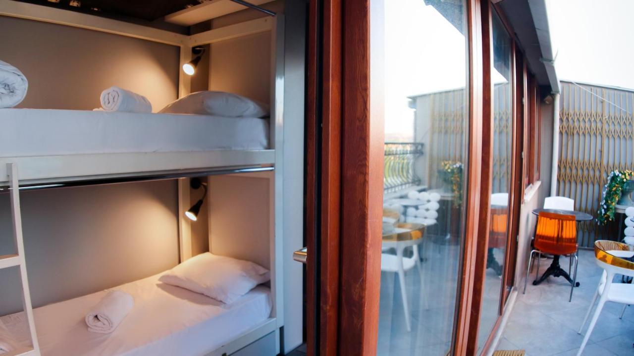 Bett in einem 2-Bett-Schlafsaal für Frauen