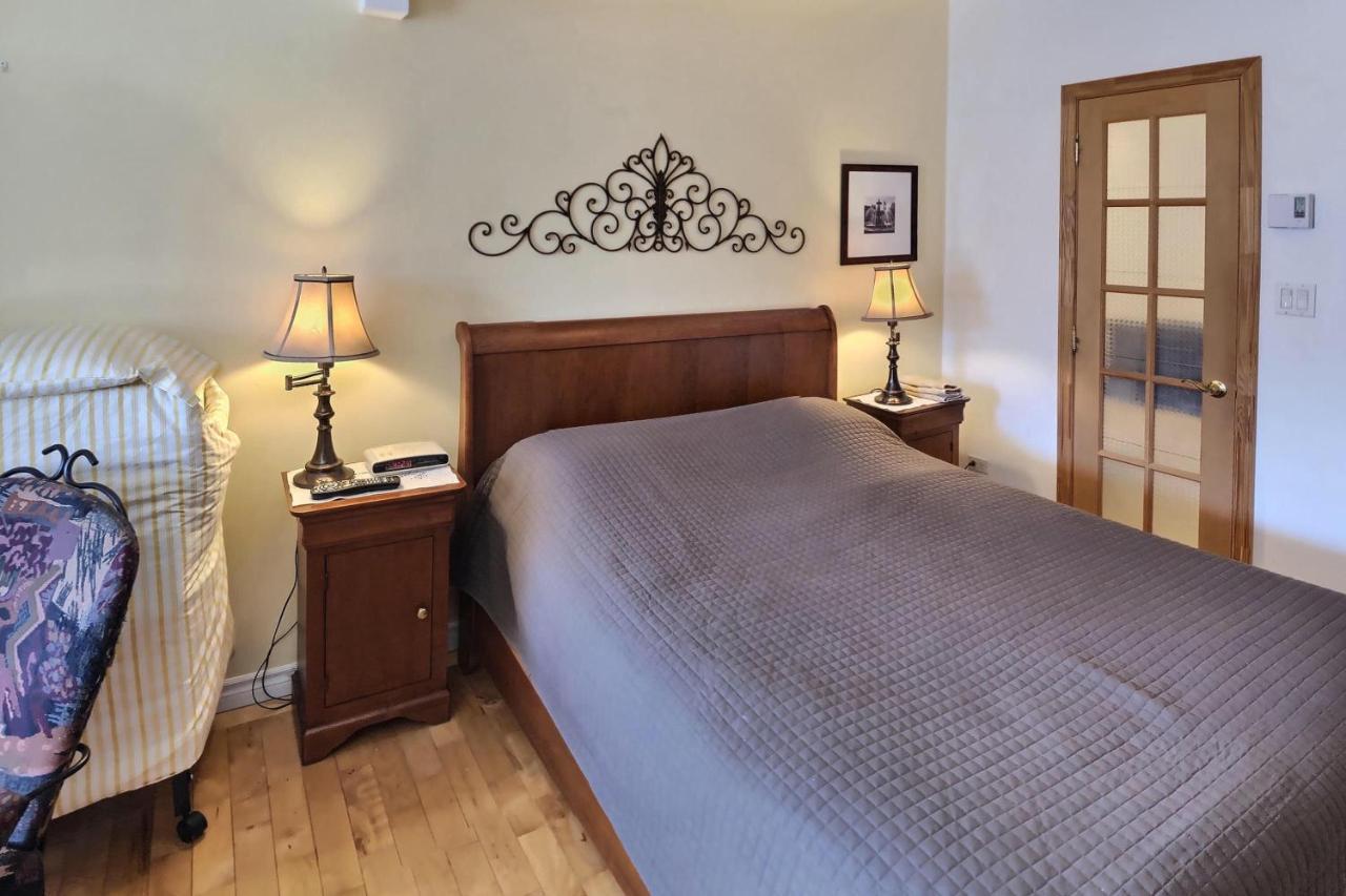 Chambre Lit Queen-Size - Keenan