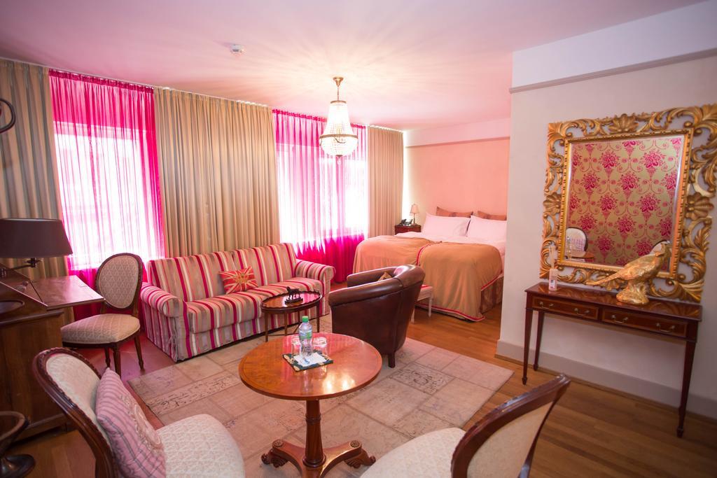 Junior Suite,79016703:JPEG