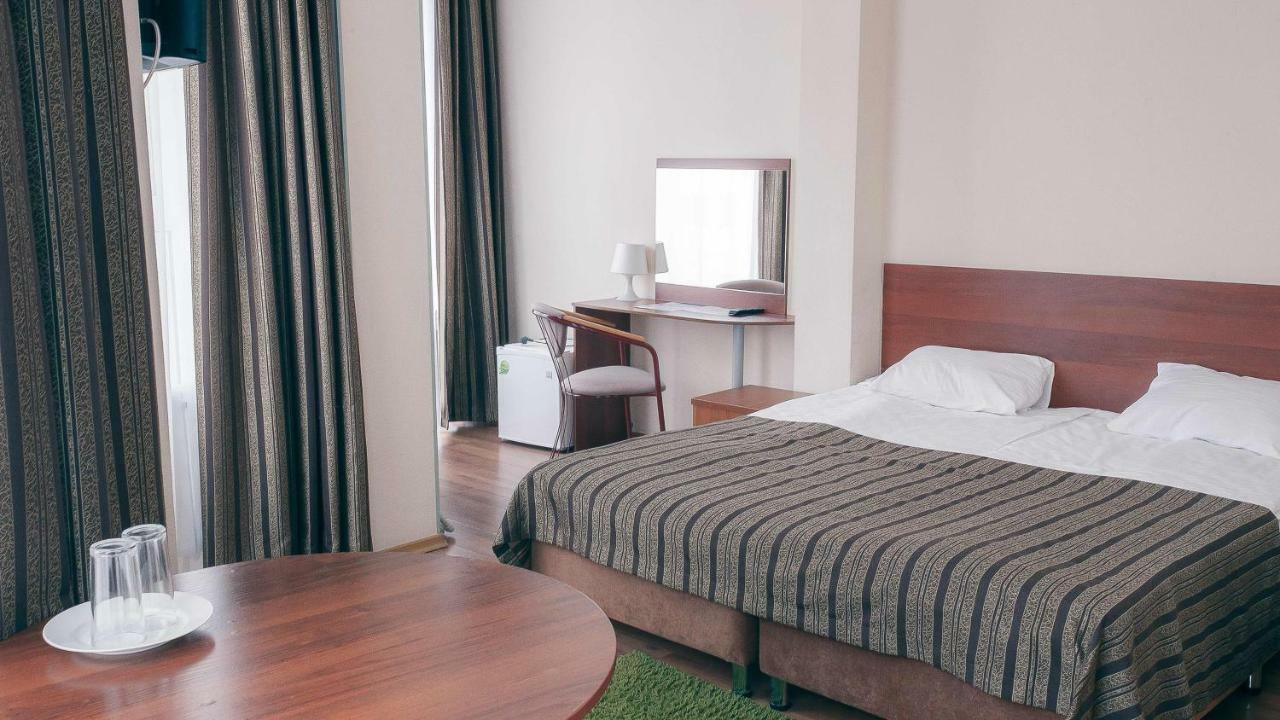 Suite con 1 Camera da Letto (2 Adulti)