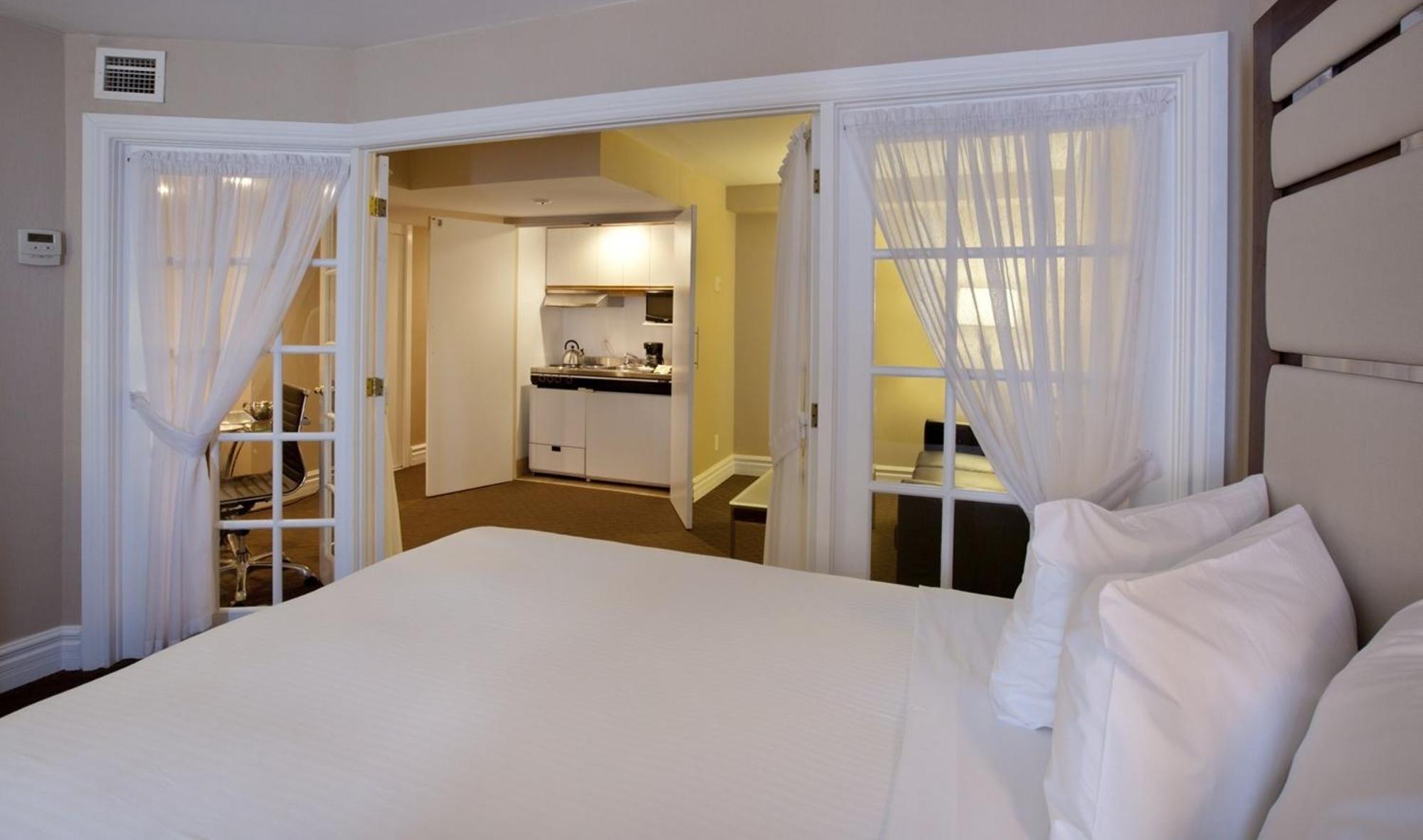 Executive Suite with 2 Double Beds