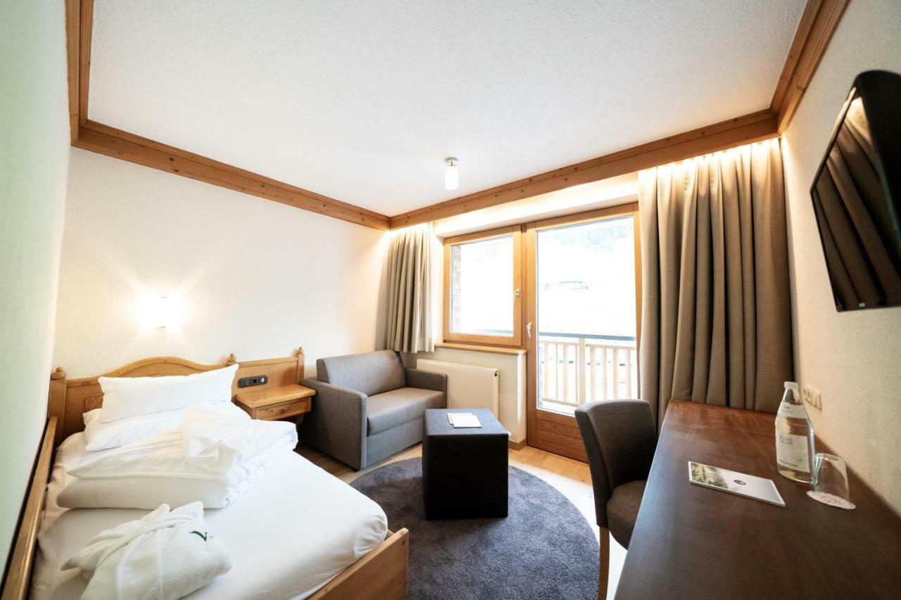 Single Room,1598893725:JPEG