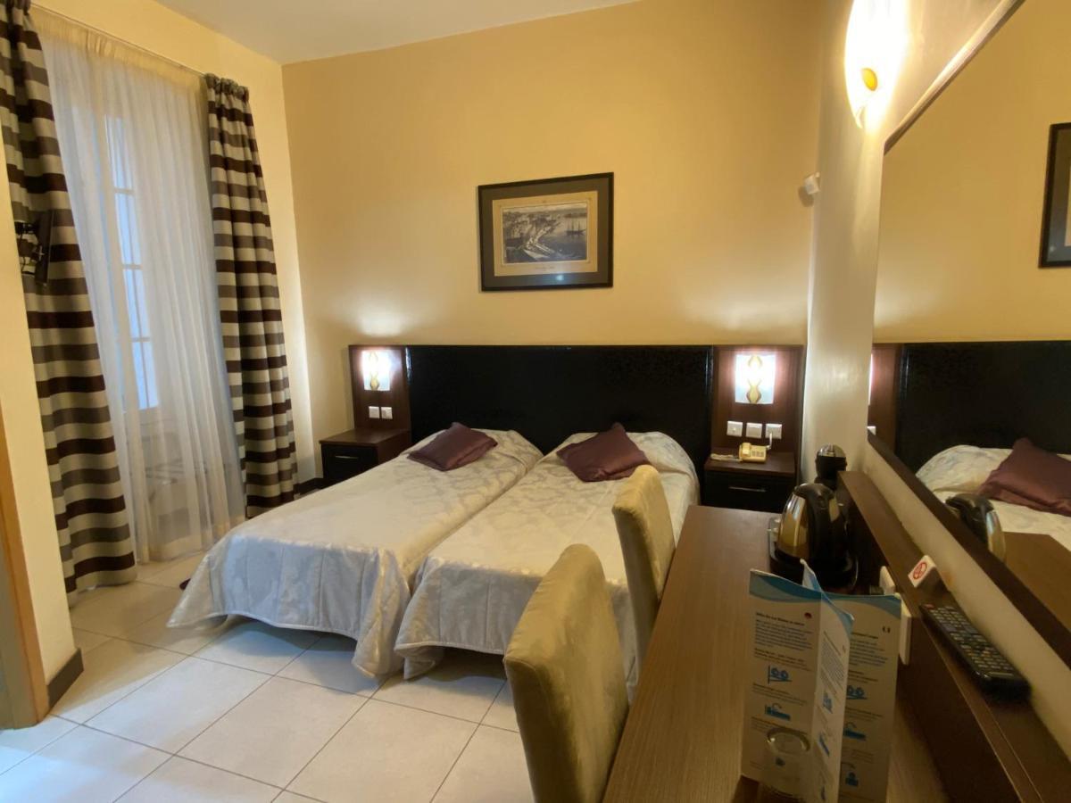 Economy Double or Twin Room Internal View