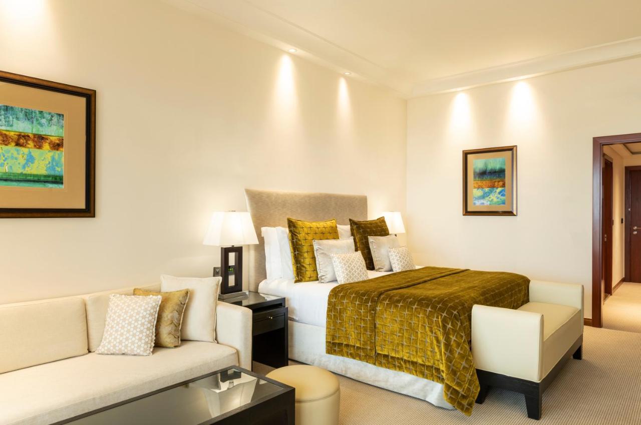 Premier Room, Guest room, Executive Lounge Access, Afternoon Tea & Happy Hour,  Complimentary Resort Beach & Pool Access, Airport Transfer from Dubai Airport, 1 King